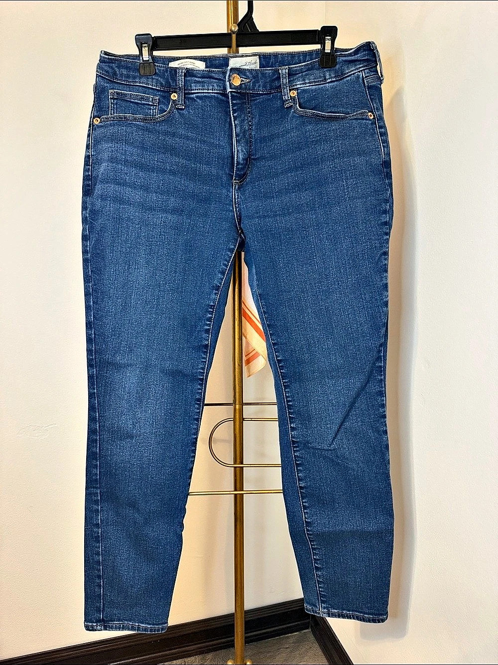 Universal Thread High Rise Skinny Jeans in Blue Size 14